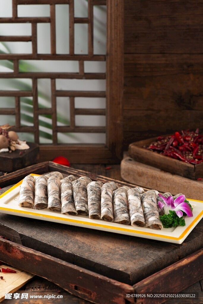 火锅食材乌鸡卷