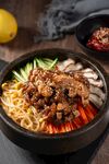 黑椒鸡肉石锅拌饭