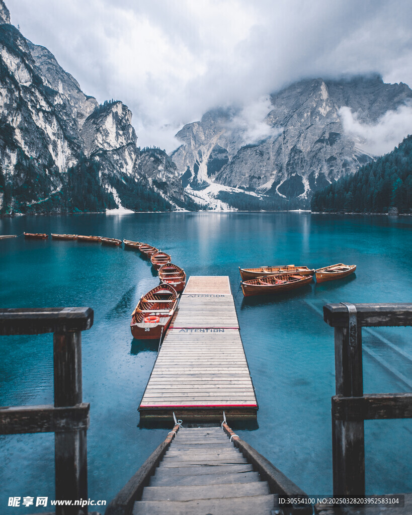 湖泊图片