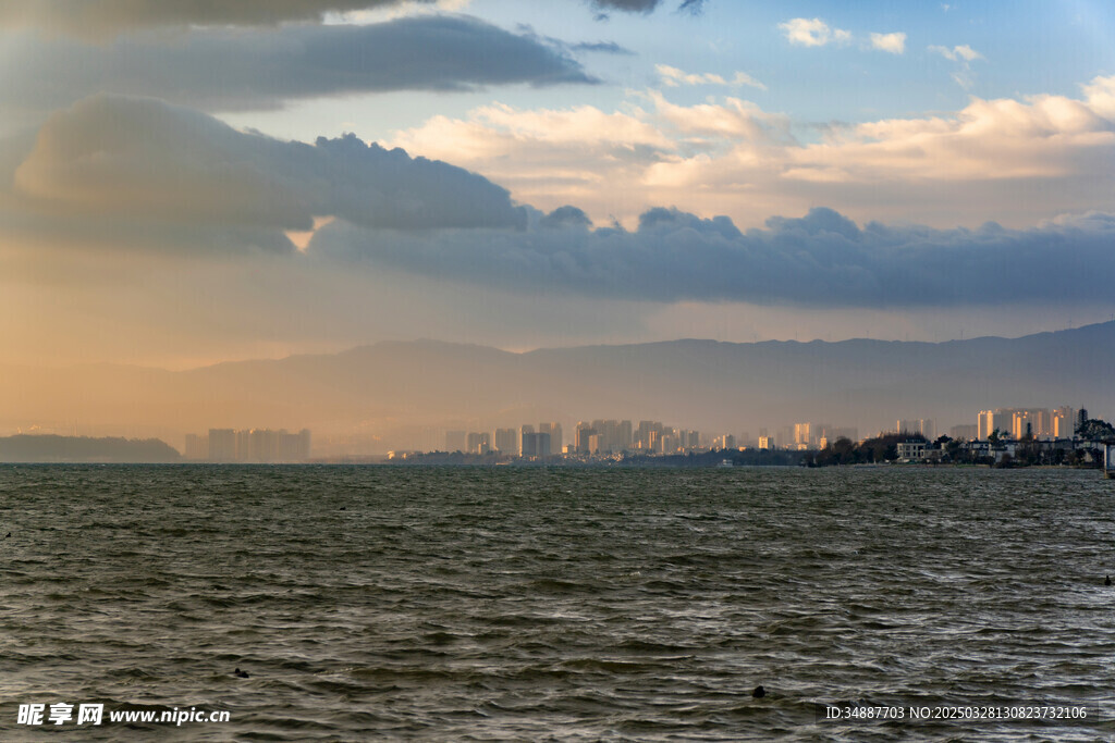 洱海