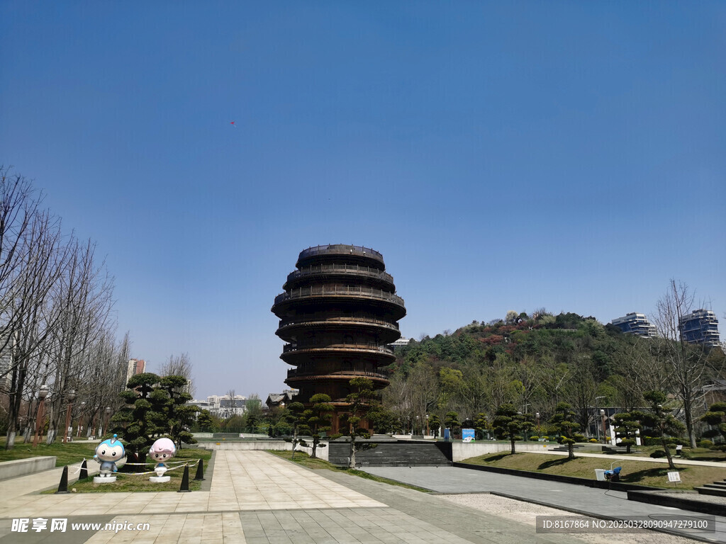 泉湖塔楼