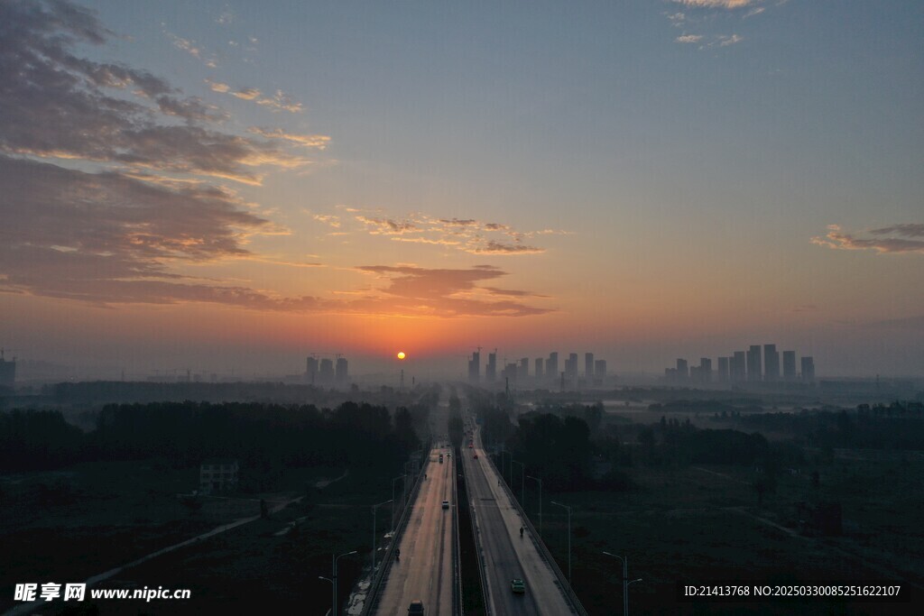 城市夕阳