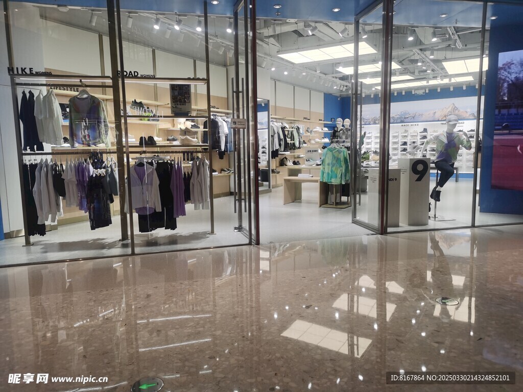 商场服装