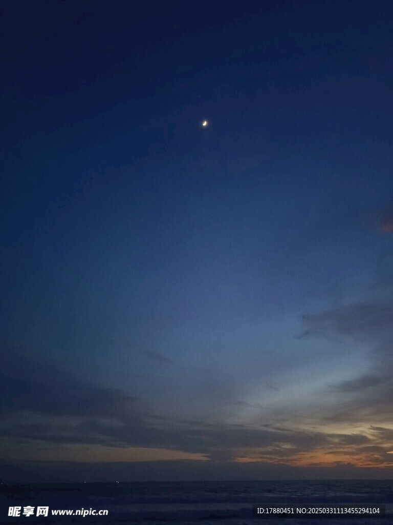 月亮