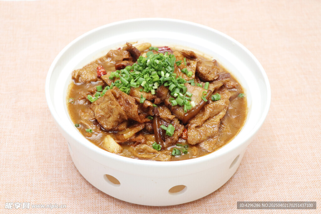 黑猪肉烧豆棍