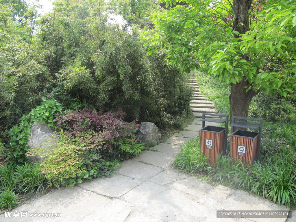 上山路口