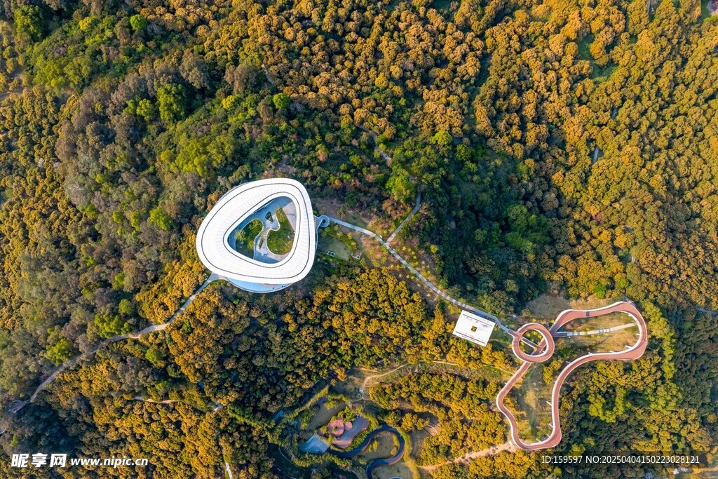 深圳光明区科学公园天空之镜观景