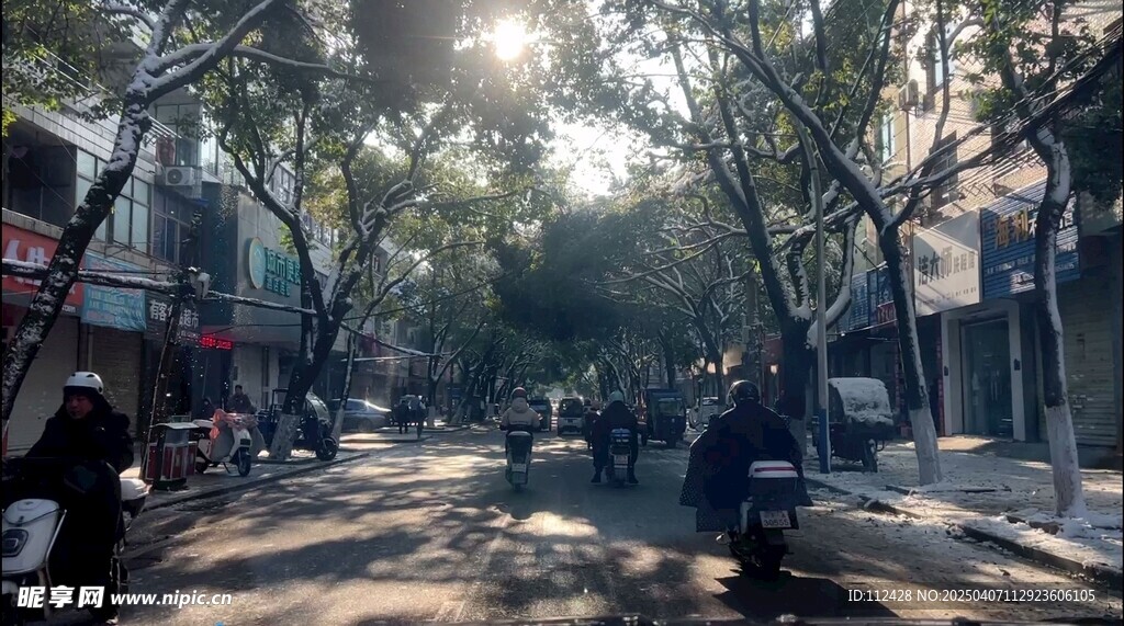 雪后的街道