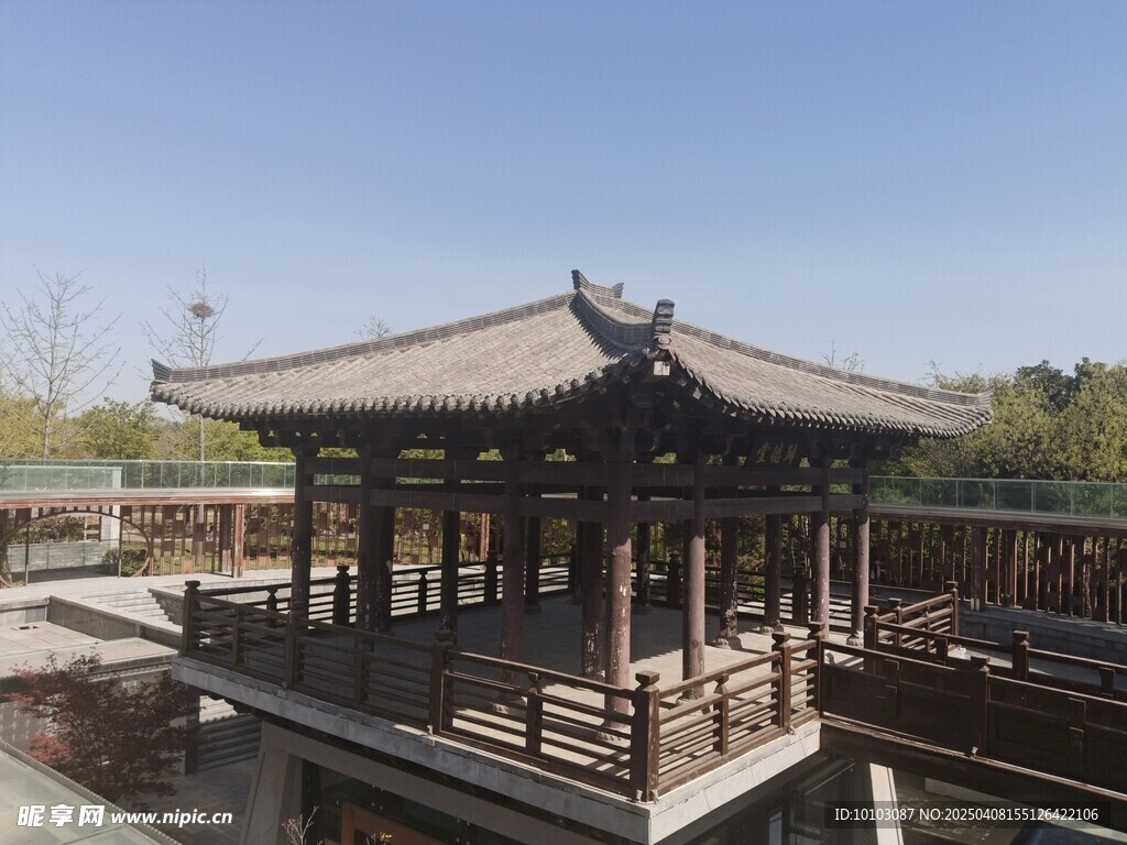 侧面古建筑