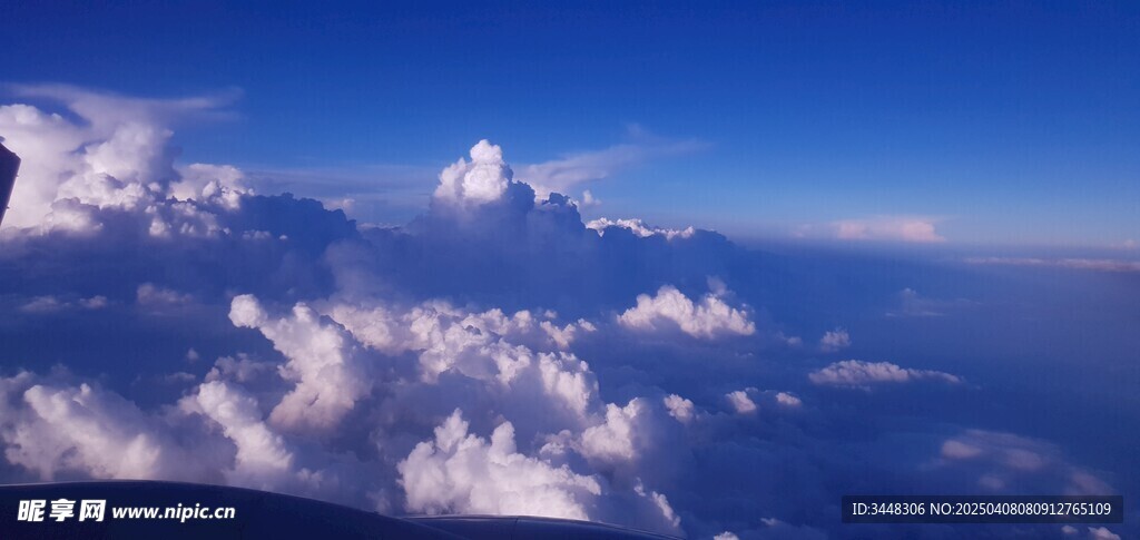 坐飞机 天空 白云 