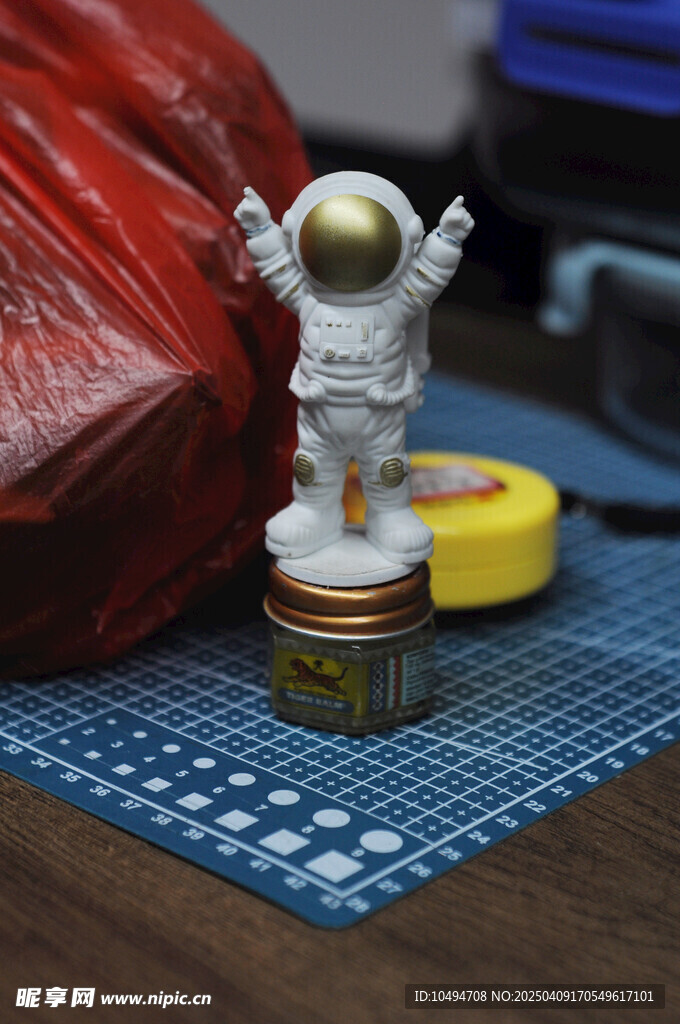 太空人玩偶