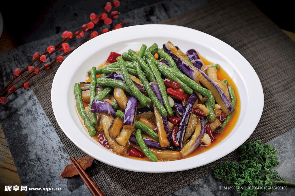 豆角炒茄子