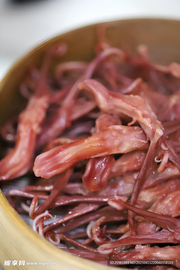 卤鸭舌