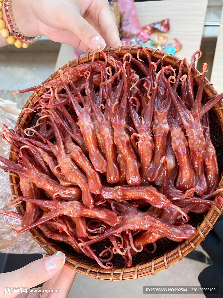 卤鸭舌