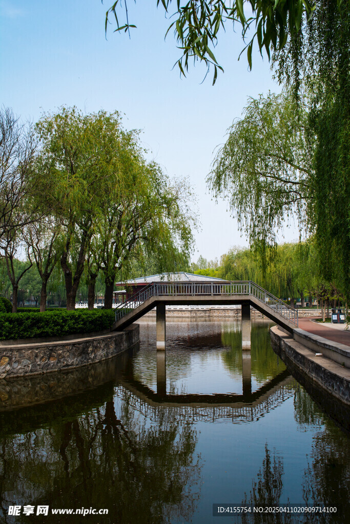 石桥小河景观