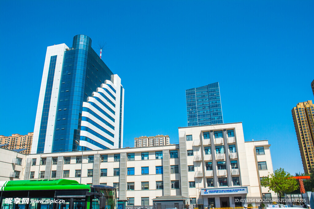 都市现代建筑群景观