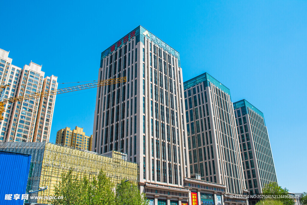 现代都市高楼建筑群景观