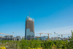 城市在建高楼与周边景致