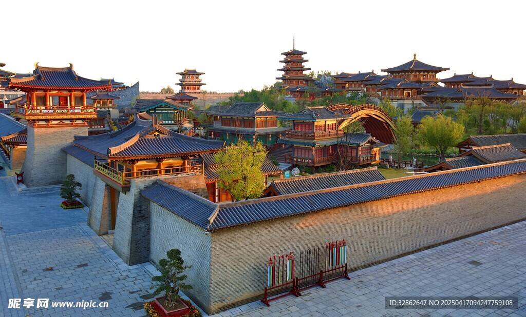 唐城