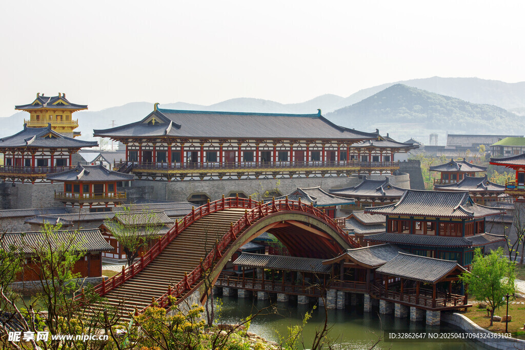 唐城