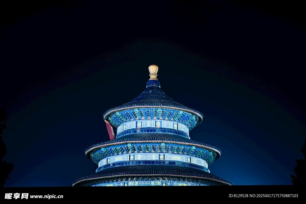 天坛夜景璀璨灯光秀