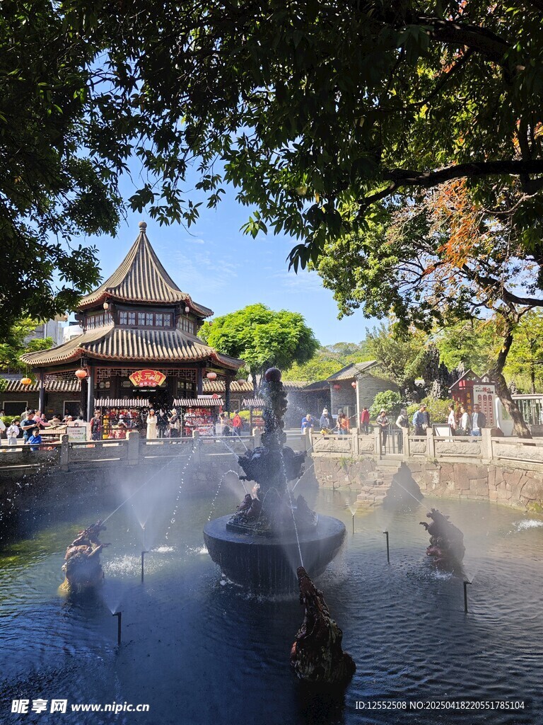 古景温泉池 水雾缭绕之美