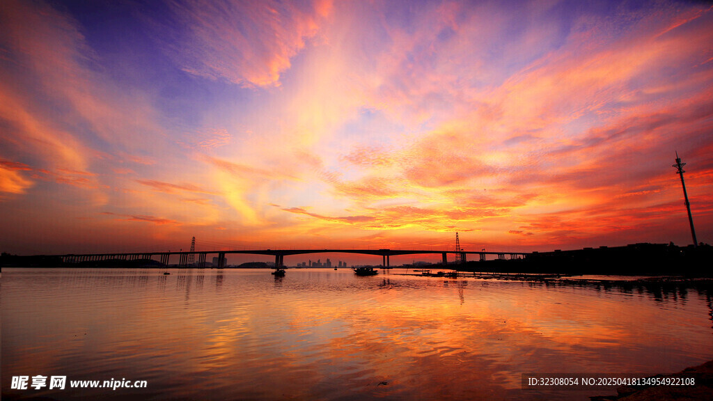 海边绚丽日落美景