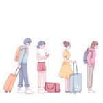 排队出行的旅客们