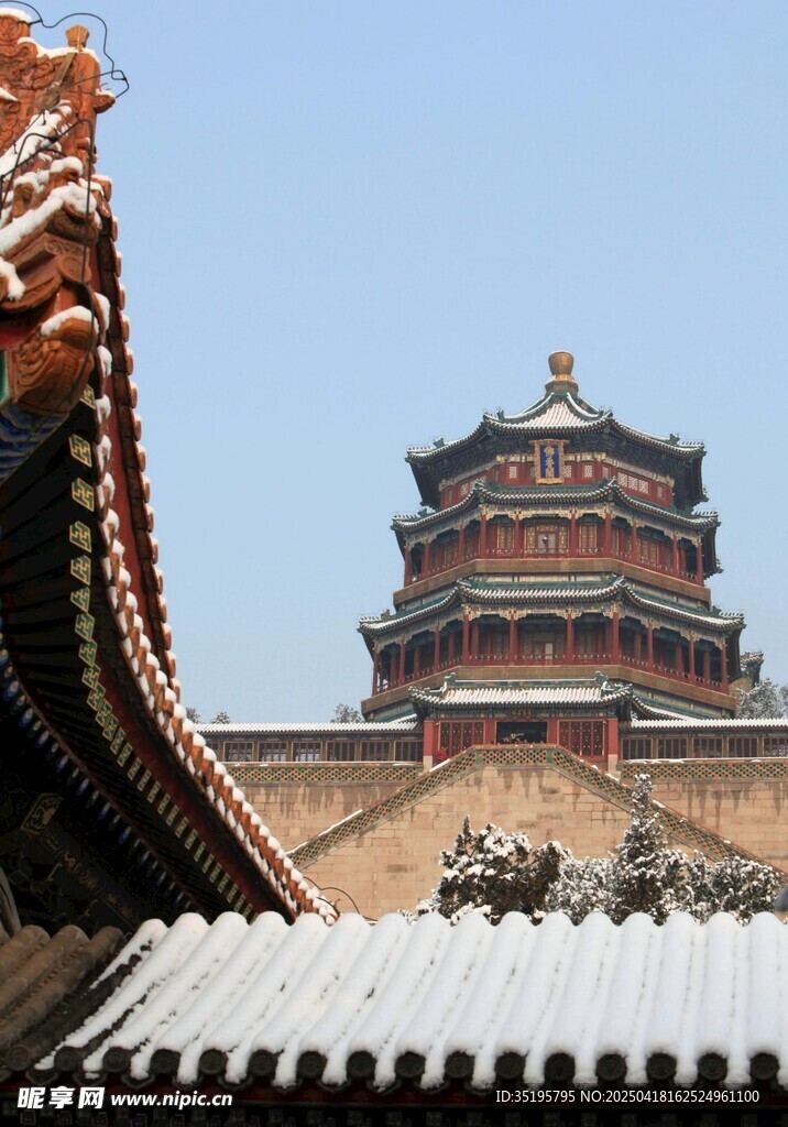 中式古建筑塔楼一角