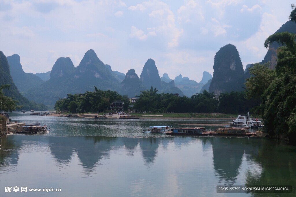 漓江山水美景如画