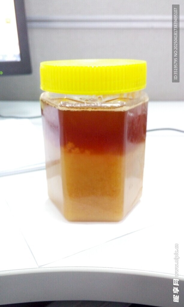 罐装分层液体展示