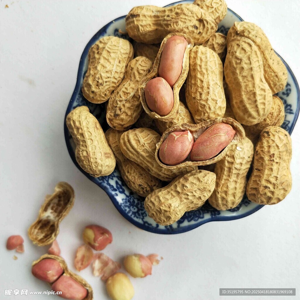 碗中美味水煮花生