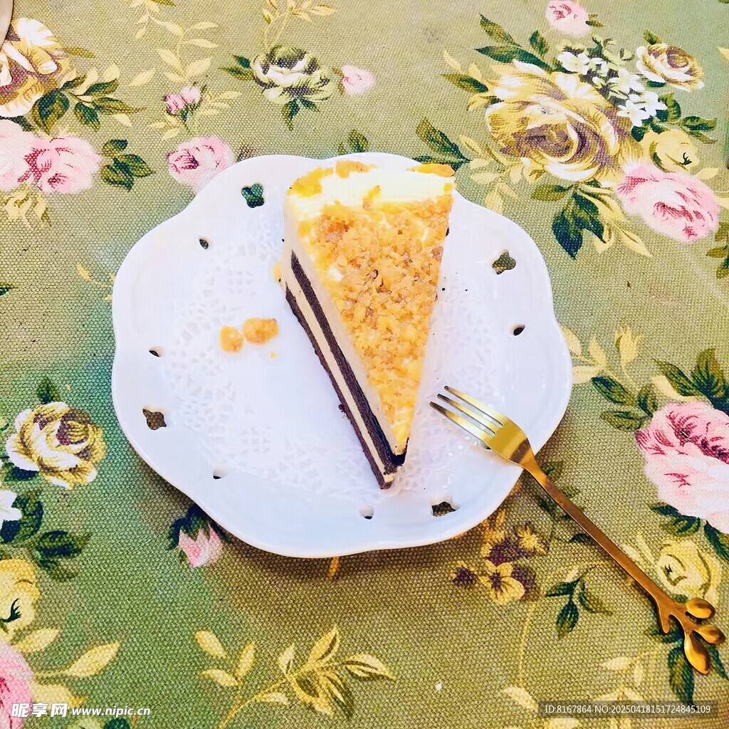 美味芝士蛋糕切片待品尝
