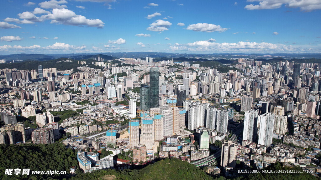 贵阳市区建筑航拍