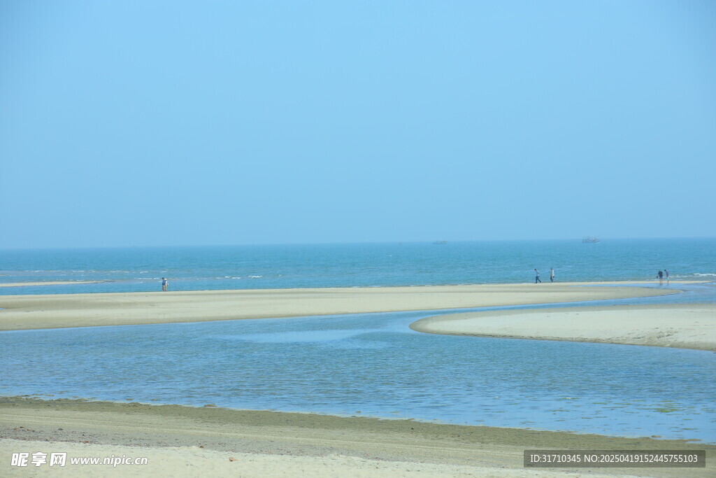 宁静海滨风光