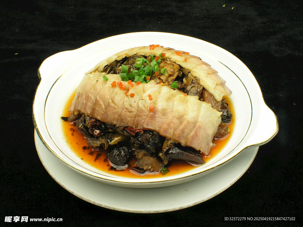 美味扣肉煲