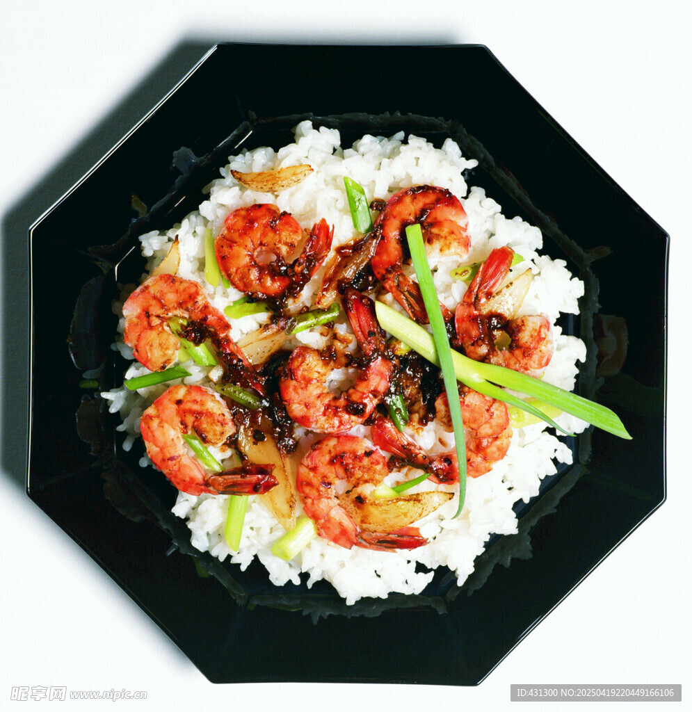 虾仁盖饭 美味诱人