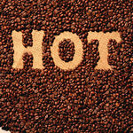 咖啡豆拼成的HOT字样