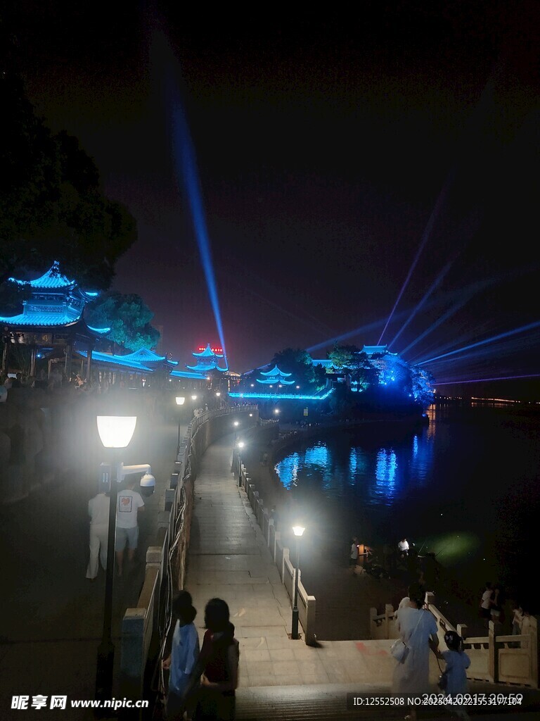绚丽灯光秀场景