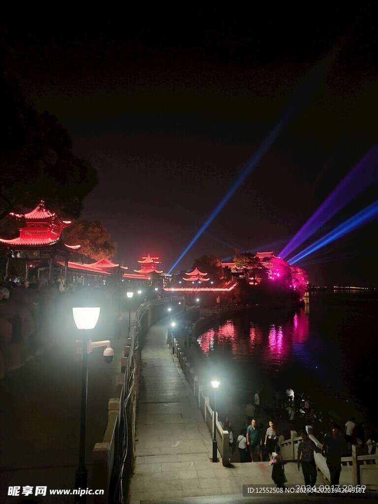 绚丽灯光秀场景