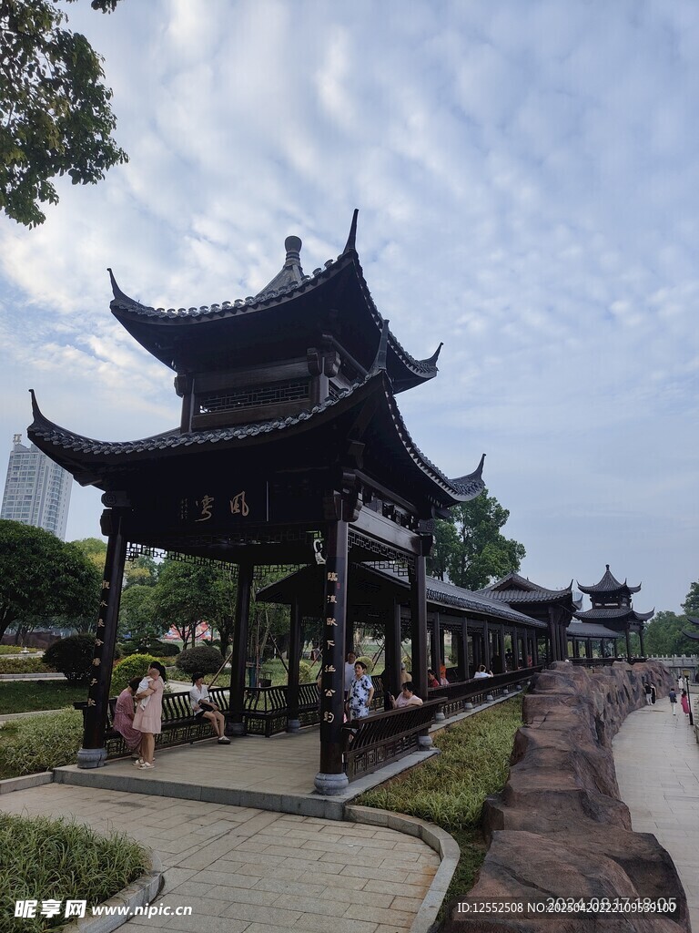 中式古亭长廊风景