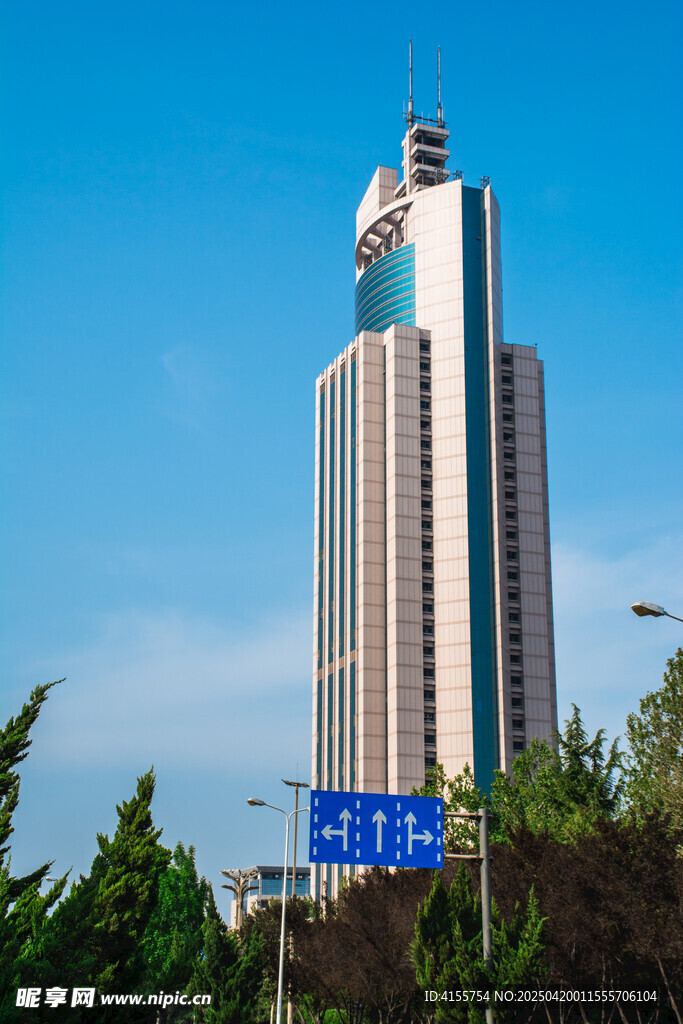 现代化摩天大楼