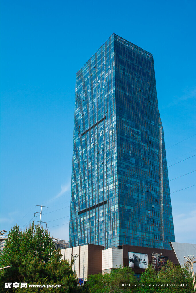 现代摩天大楼外观景致