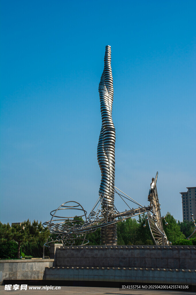 石家庄火炬广场独特雕塑景观