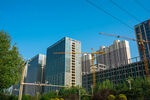 城市建筑工地与高楼景观