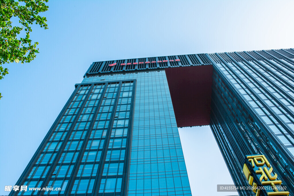 现代风格摩天大楼建筑