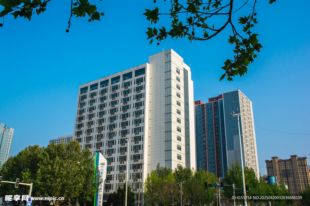 城市中的现代化高楼景观