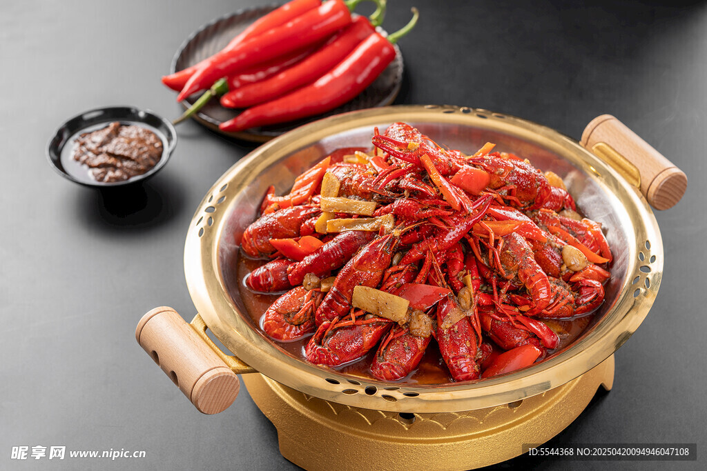 美味麻辣小龙虾