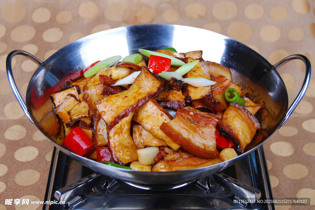 干锅香干腊肉