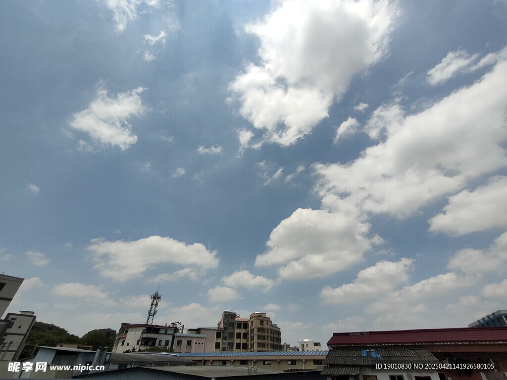 蓝天白云